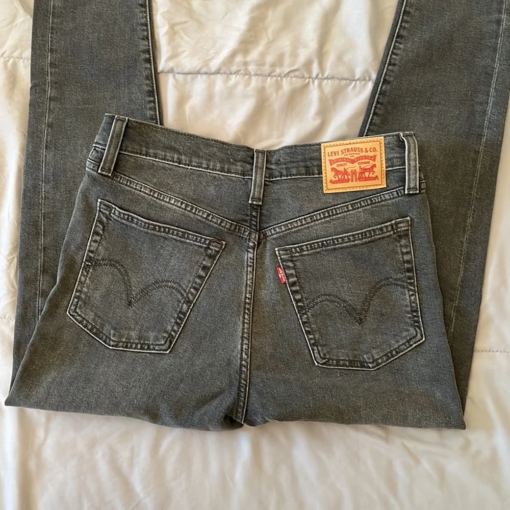 Levi’s Women’s Jeans Wedgie Skinny Gray Black Size 28 NWT - Picture 9 of 9